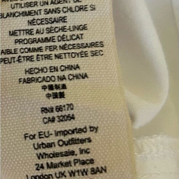 Free People White Show Me Some Shoulder Off Shoulder Cotton Blouse Small NWOT - Picture 9 of 11